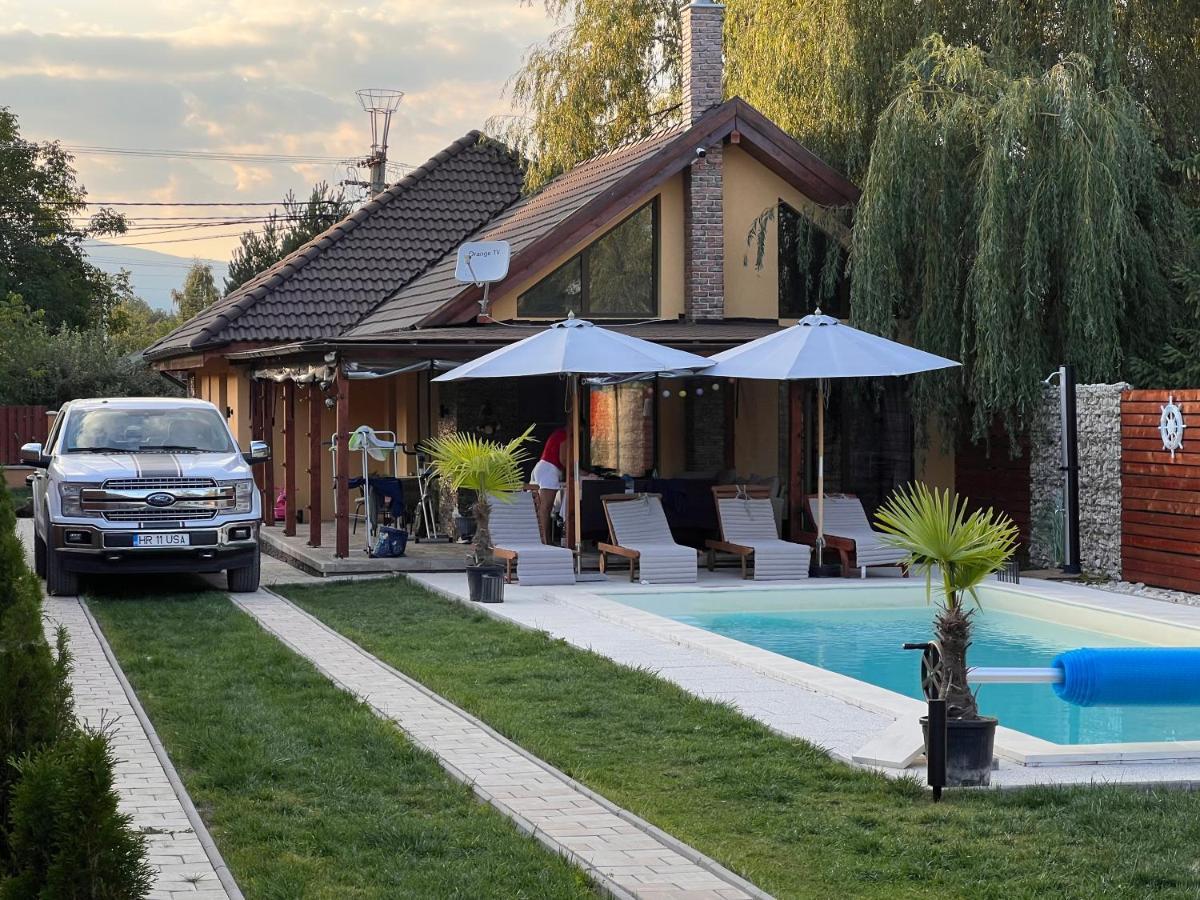 Paradise Vilă